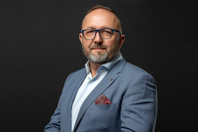 Piotr-Górnikiewicz Piotr Górnikiewicz - felieton