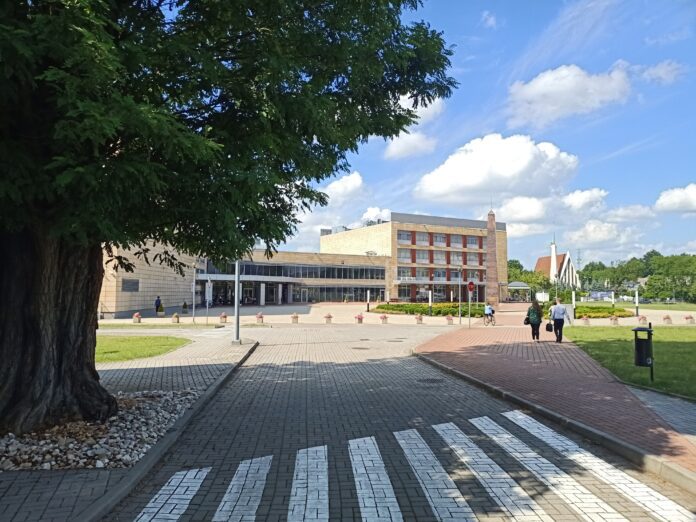 Budynek pływalni Akademii Tarnowskiej