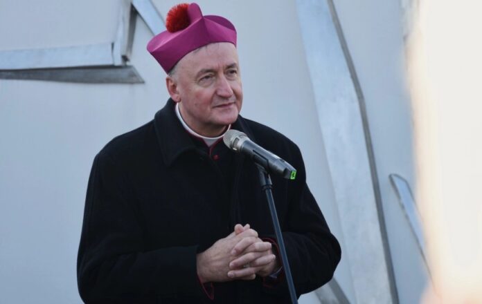 Biskup tarnowski Andrzej Jeż