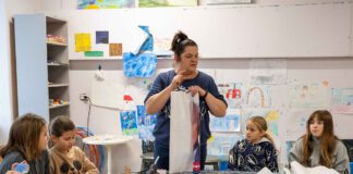 Warsztaty - ozdoby choinkowe z banerów