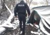 Idą mrozy. Nie bądźmy obojętni na los osób samotnych i bezdomnych Policja mróz
