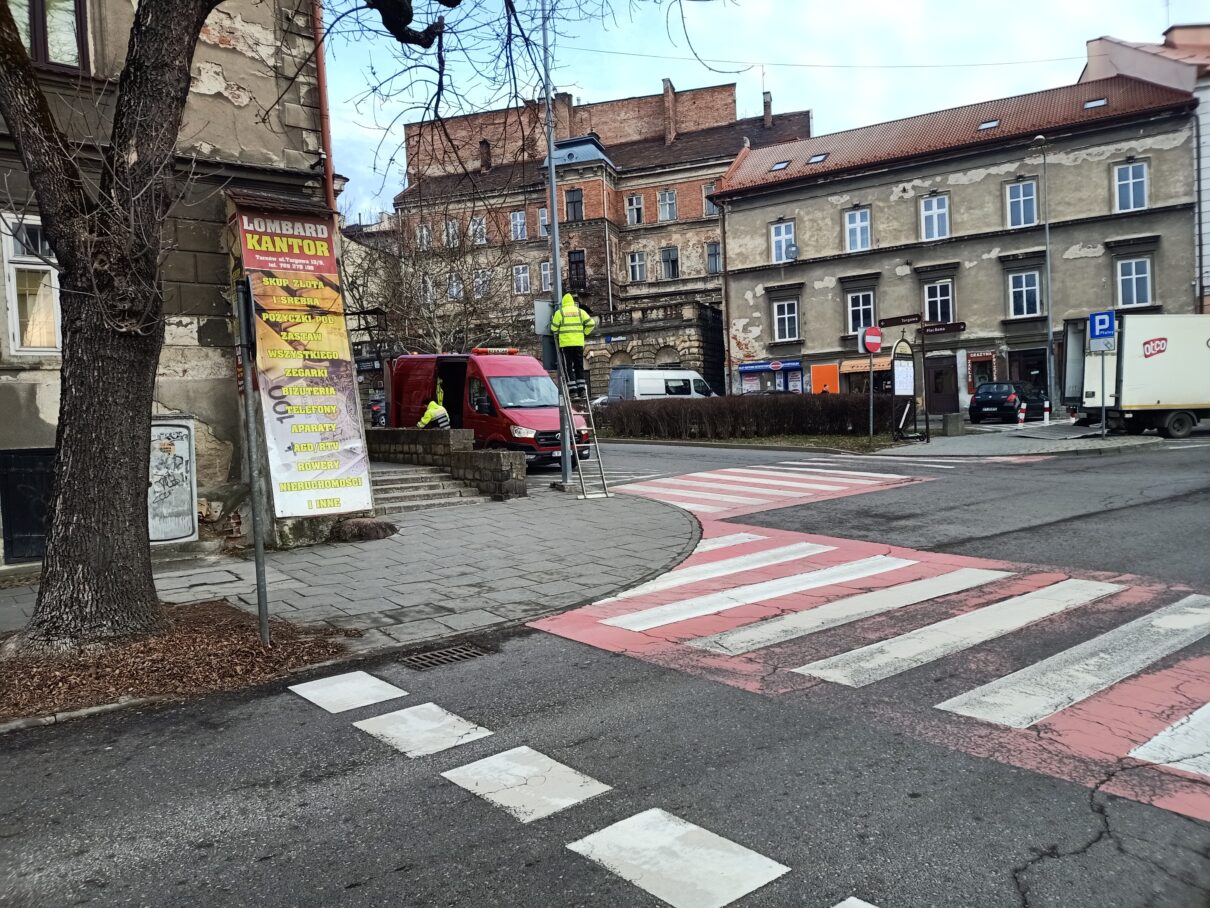 Montaż znaków Montaż znaków