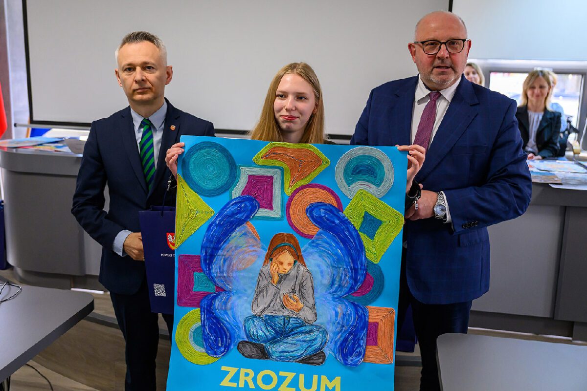 W Starostwie Powiatowym w Tarnowie odbyło się seminarium z okazji Światowego Dnia Autyzmu