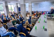 W Starostwie Powiatowym w Tarnowie odbyło się seminarium z okazji Światowego Dnia Autyzmu