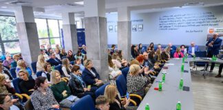 W Starostwie Powiatowym w Tarnowie odbyło się seminarium z okazji Światowego Dnia Autyzmu