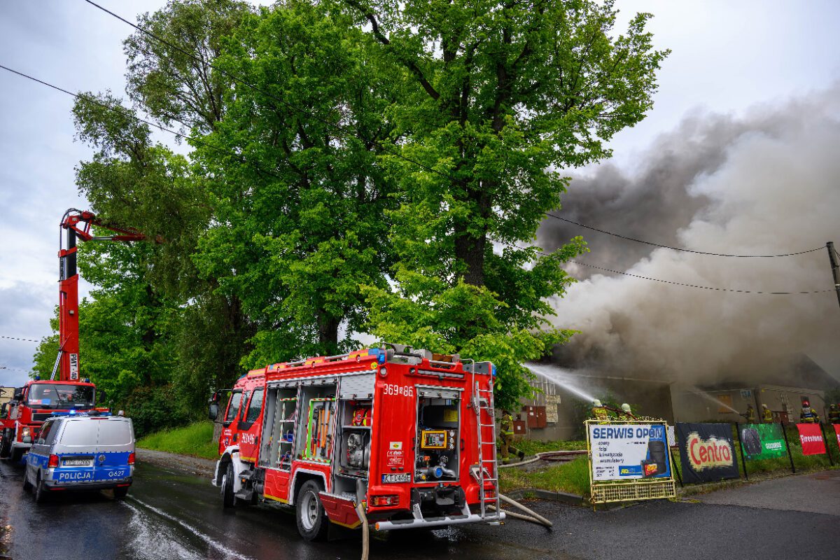 Tarnów - Płoną baraki przy Krzyskiej