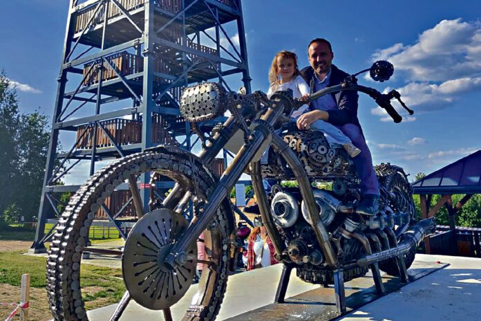 pomnik motocykla w Bocheńcu