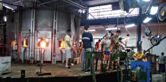 Huta szkła Załoga zakładu otrzymała tylko część wynagrodzeń