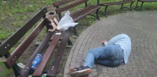 Nietrzeźwy mężczyzna w Parku Strzeleckim