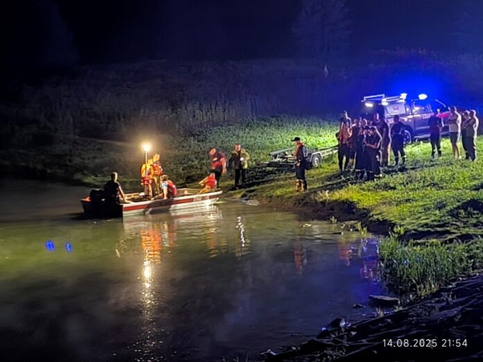Znaleziono ciało 52-letniego mężczyzny w zbiorniku retencyjnym w Skrzyszowie, fot. Marcin Kuczek