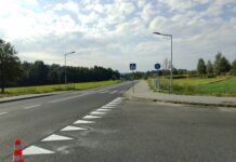 Bezpieczniej na podtarnowskich drogach Odświeżanie oznakowania poziomego