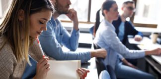 Marzysz o karierze psychologa - Studia zaoczne we Wrocławiu to Twoja szansa na rozwój