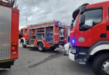 Pożar w zakładzie produkującym znaki drogowe w Tuchowie.