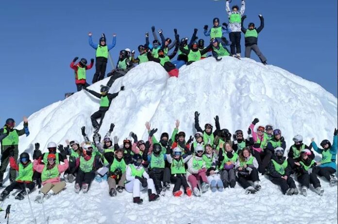 Na co zwrócić uwagę wybierając obóz narciarski dla dzieci