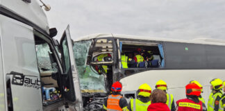 Wypadek autokaru z wicemarszałkiem na autostradzie w Austrii