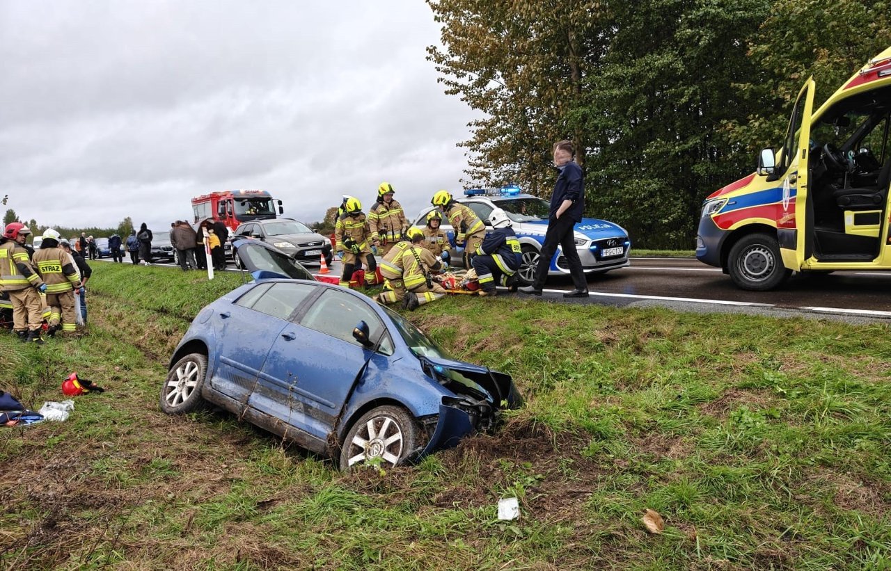 Sobotni wypadek w Skrzynce na Powiślu. Młodzi ludzie byli pijani