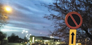 Dziki parking przy dworcu