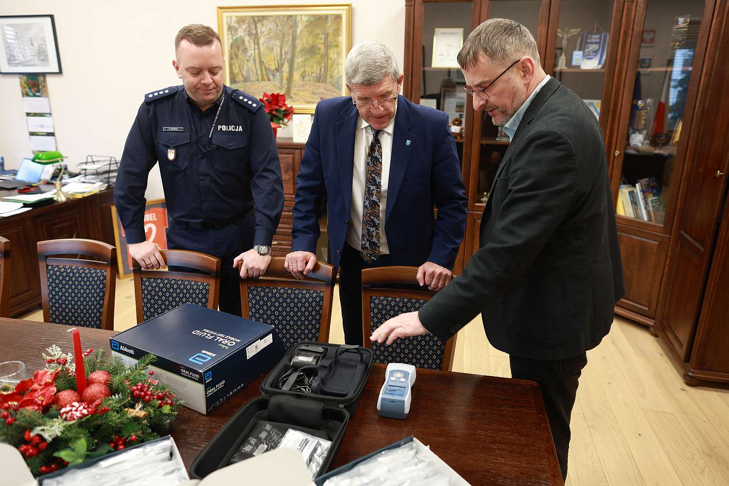 Żabno: Policjanci z narkotestem