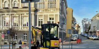 Stałe światła przy skrzyżowaniu ulic Mickiewicza i Legionów w Tarnowie