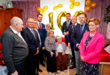 Setne urodziny pani Ireny Czyżyckiej z Gwoźdźca Setne urodziny pani Ireny Czyżyckiej z Gwoźdźca